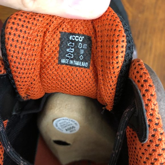 Brand New With Tags Stylish ECCO Boots - Picture 9 of 16